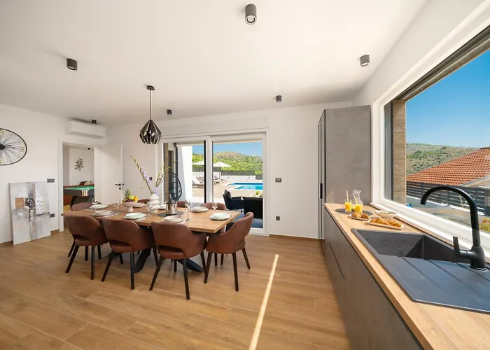 Suncica Villa Zaboric